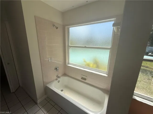 2401 Fisher Ct, Lehigh Acres, Florida 33936
