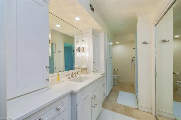 108 Wilderness Dr 233, Naples, Florida 34105