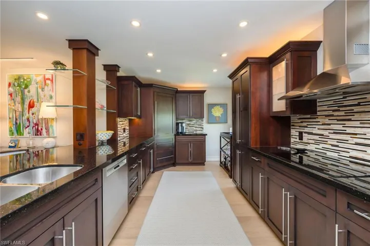 108 Wilderness Dr 233, Naples, Florida 34105