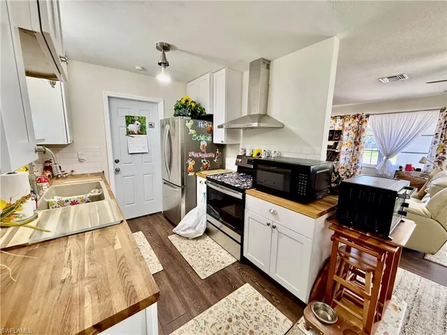 332 Dellwood Ave, Lehigh Acres, Florida 33936