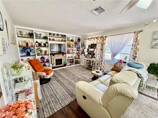 332 Dellwood Ave, Lehigh Acres, Florida 33936