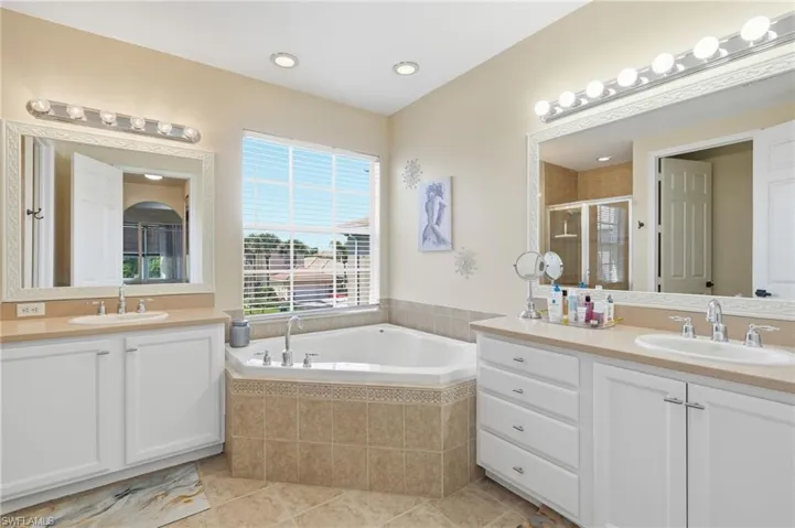 10347 Carolina Willow Dr, Fort Myers, Florida 33913