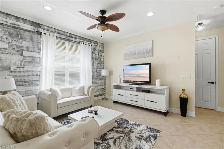 10347 Carolina Willow Dr, Fort Myers, Florida 33913