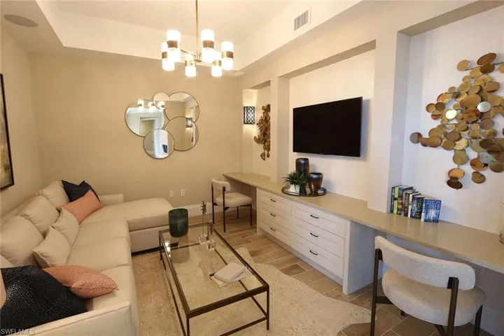 1135  3rd S AVE, Naples, FL 34102