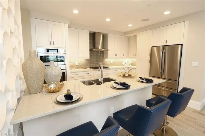 1135  3rd S AVE, Naples, FL 34102