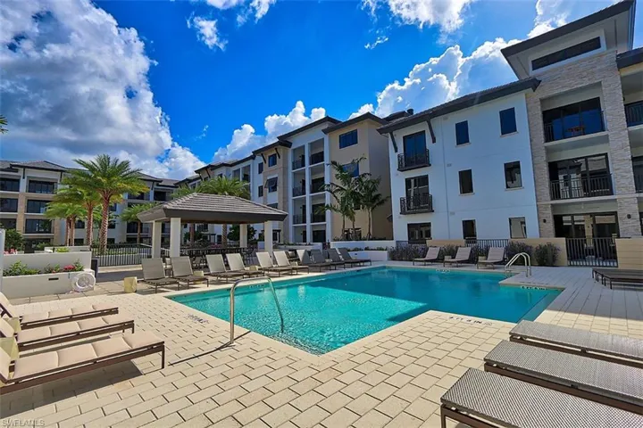 1135  3rd S AVE, Naples, FL 34102