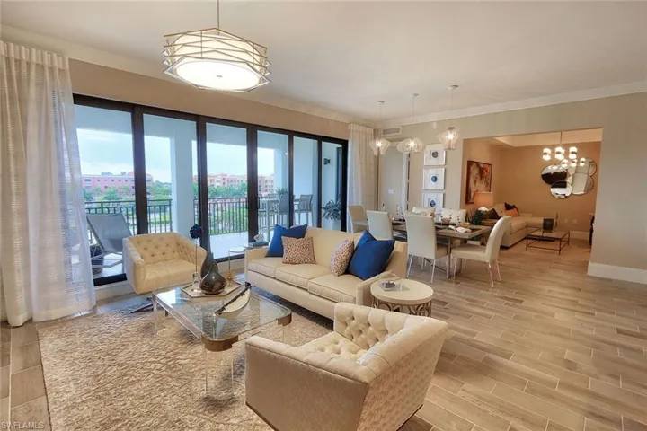1135  3rd S AVE, Naples, FL 34102