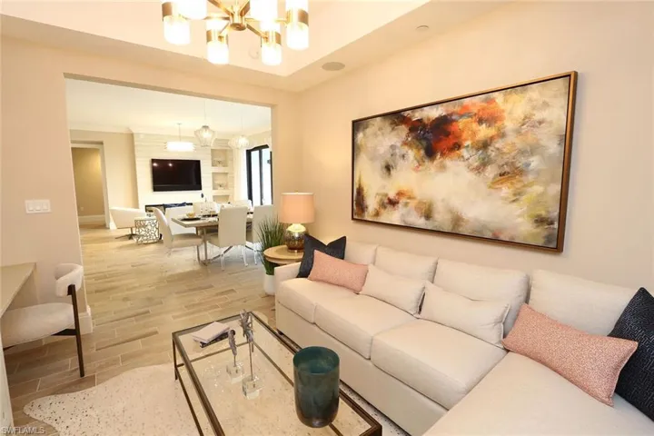 1135  3rd S AVE, Naples, FL 34102