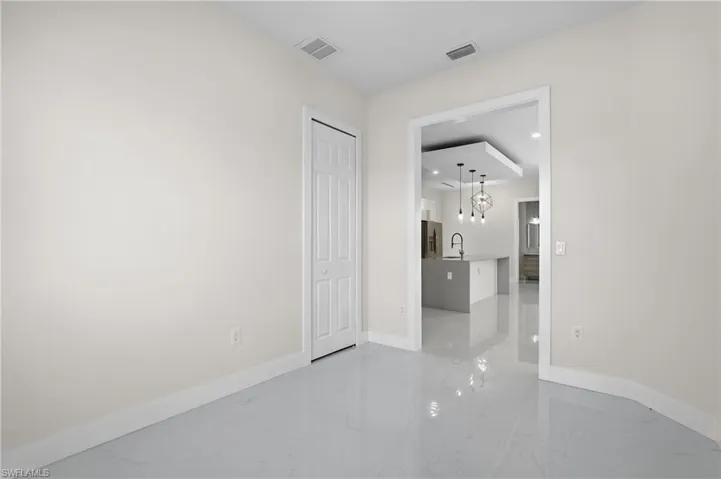 2100 NW 21st  ST, Cape Coral, FL 33993