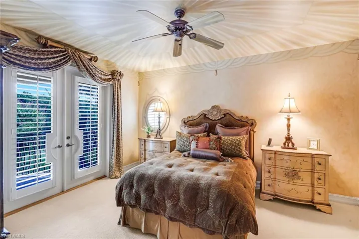 2350  Cheshire  LN, Naples, FL 34109