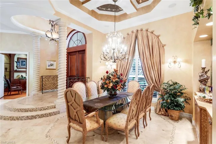 2350  Cheshire  LN, Naples, FL 34109