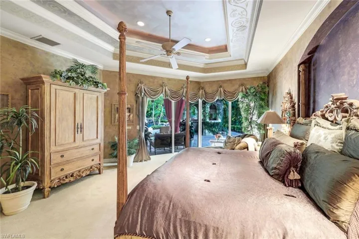 2350  Cheshire  LN, Naples, FL 34109