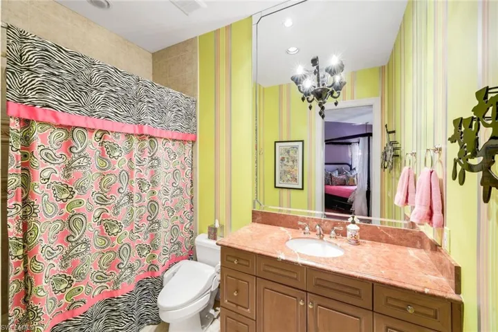 2350  Cheshire  LN, Naples, FL 34109