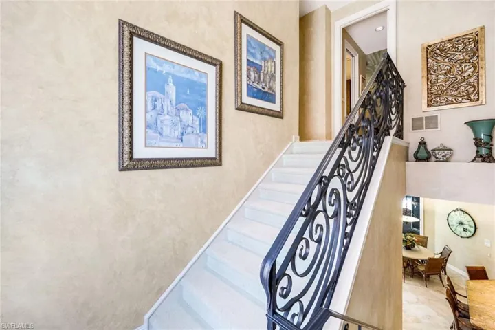 2350  Cheshire  LN, Naples, FL 34109