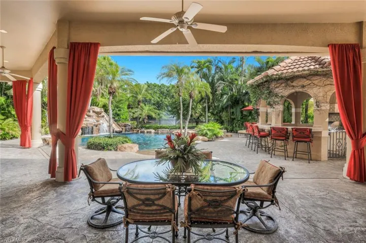 2350  Cheshire  LN, Naples, FL 34109
