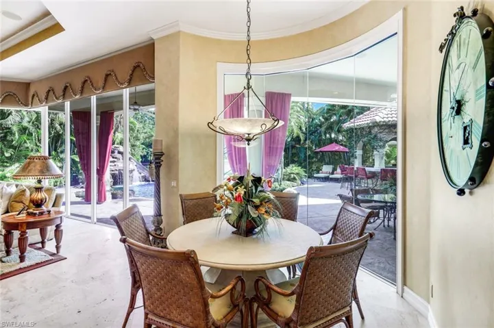 2350  Cheshire  LN, Naples, FL 34109