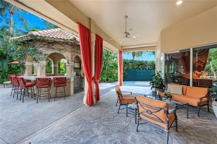 2350  Cheshire  LN, Naples, FL 34109