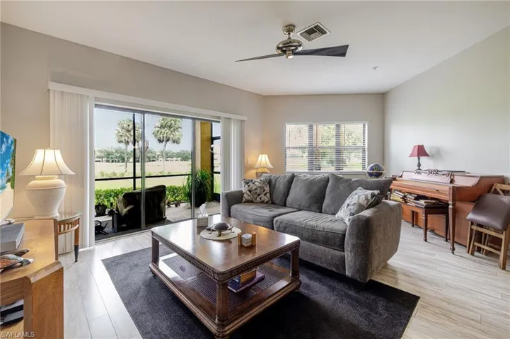 200 Vintage Cir 103, Naples, Florida 34119