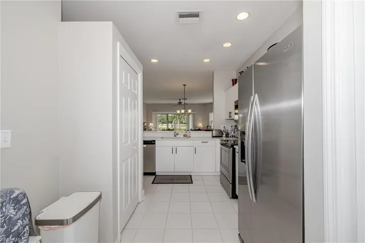 200 Vintage Cir 103, Naples, Florida 34119