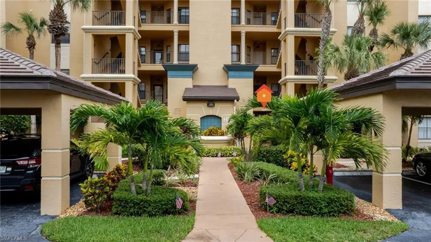 200 Vintage Cir 103, Naples, Florida 34119