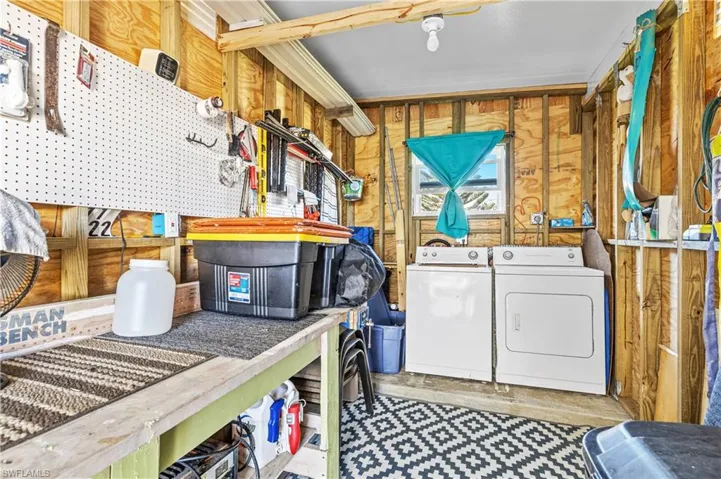 Laundry room with independent washer and dryer