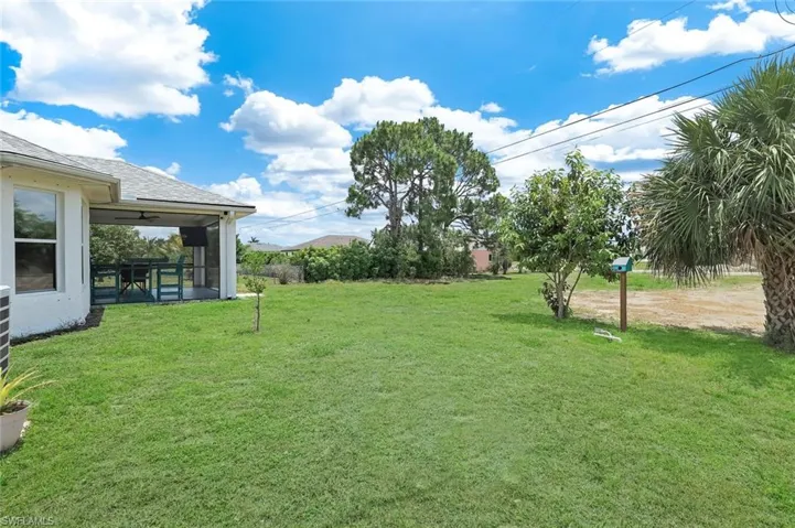 1402 Ne 19th Ter, Cape Coral, Florida 33909