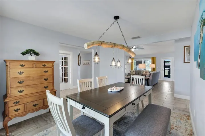 1402 Ne 19th Ter, Cape Coral, Florida 33909