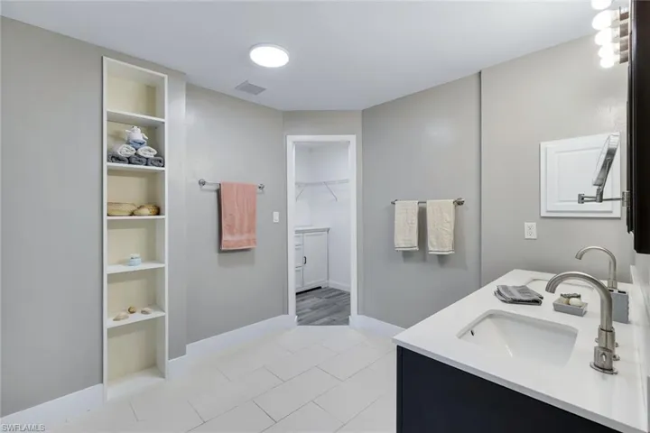 1402 Ne 19th Ter, Cape Coral, Florida 33909