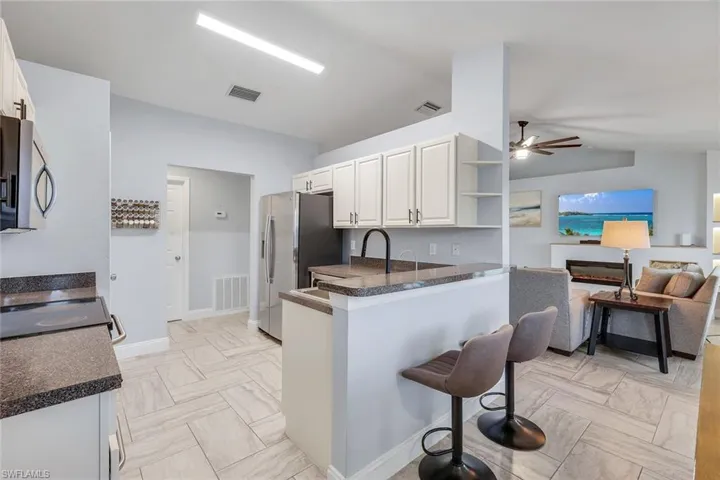1402 Ne 19th Ter, Cape Coral, Florida 33909