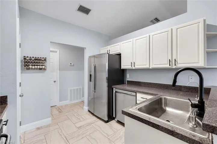 1402 Ne 19th Ter, Cape Coral, Florida 33909