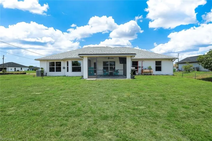 1402 Ne 19th Ter, Cape Coral, Florida 33909