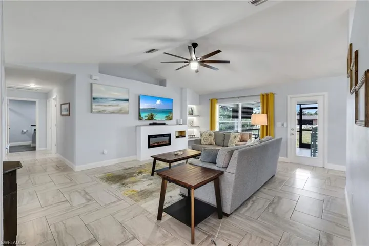 1402 Ne 19th Ter, Cape Coral, Florida 33909