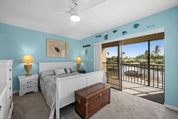 Master Bedroom with screened balcony