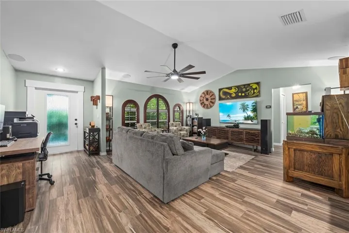 519 Nw 26th Pl, Cape Coral, Florida 33993