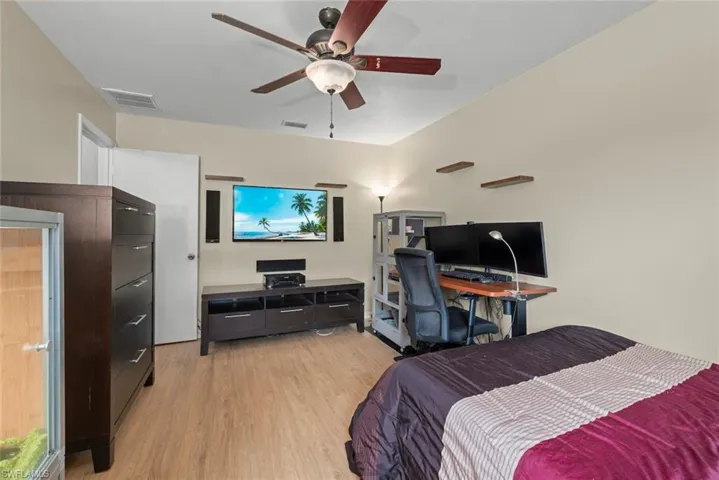 519 Nw 26th Pl, Cape Coral, Florida 33993