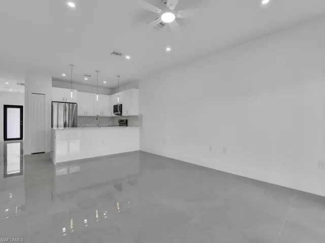 4709/4711 21 St Sw, Lehigh Acres, Florida 33973