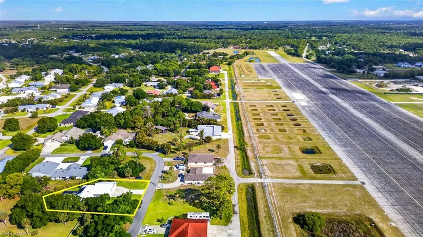 Aerial view illustrating proximity to FL59!