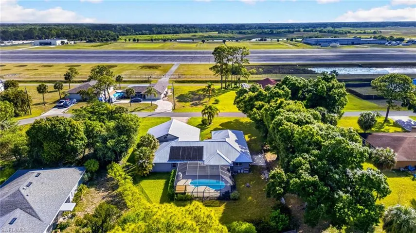 Proximity to FL59 runway illustrated, imagine watching activity on the runway while working in your hangar!