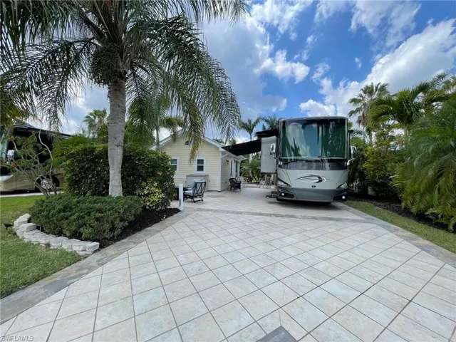 Lot 313 3131 E Riverbend Resort  BLVD, Labelle, FL 33935