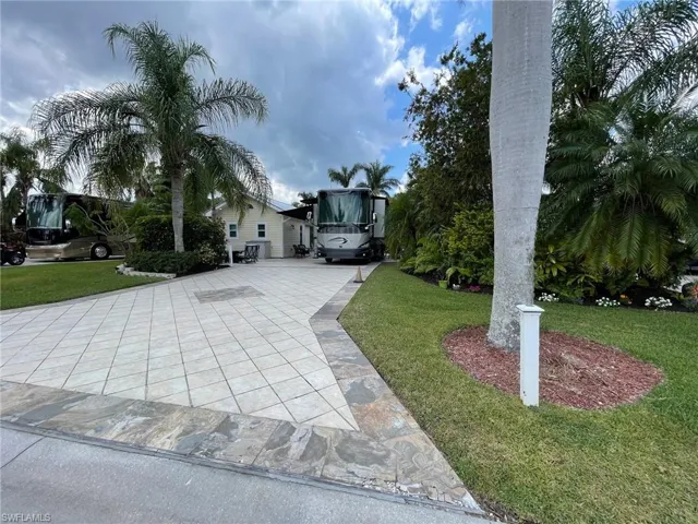 Lot 313 3131 E Riverbend Resort  BLVD, Labelle, FL 33935