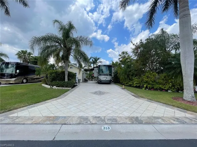 Lot 313 3131 E Riverbend Resort  BLVD, Labelle, FL 33935