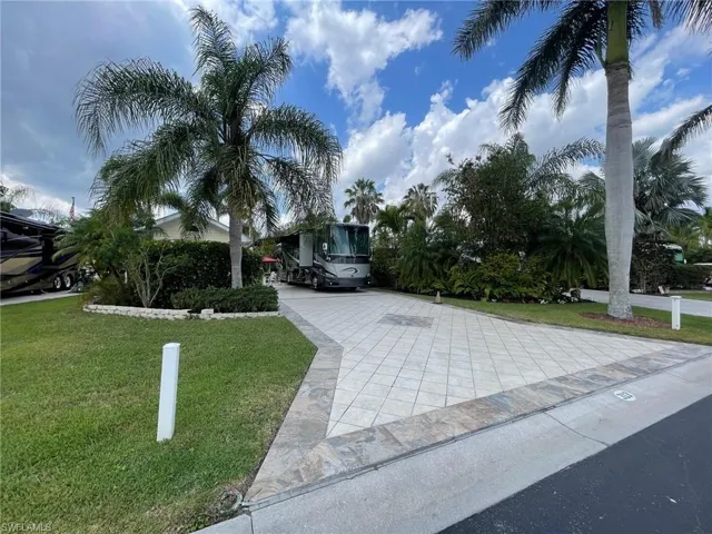Lot 313 3131 E Riverbend Resort  BLVD, Labelle, FL 33935