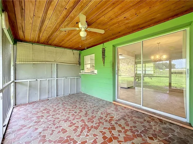 screened lanai