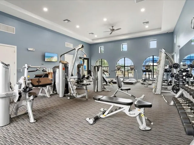15102 Palmer Lake Cir # 105, Naples, Florida 34109