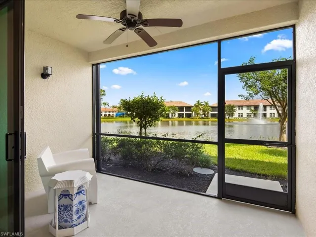 15102 Palmer Lake Cir # 105, Naples, Florida 34109