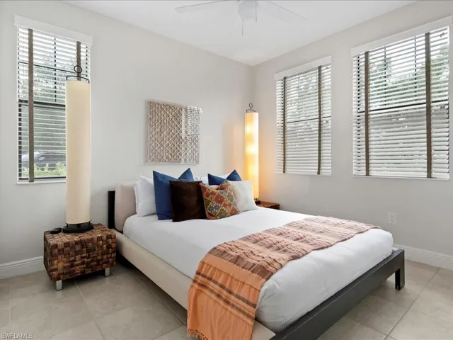 15102 Palmer Lake Cir # 105, Naples, Florida 34109
