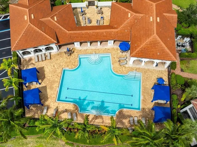 15102 Palmer Lake Cir # 105, Naples, Florida 34109