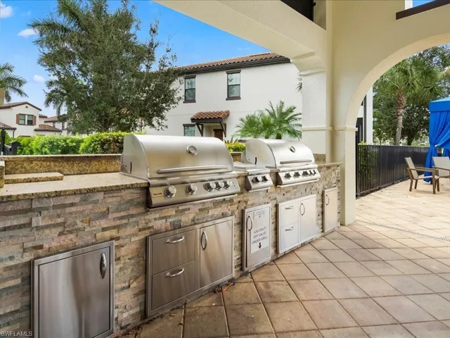 15102 Palmer Lake Cir # 105, Naples, Florida 34109