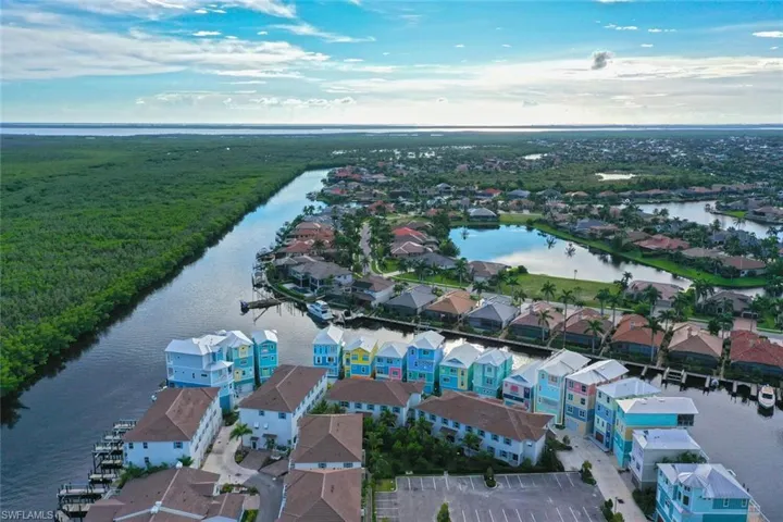 5870 Shell Cove Dr, Cape Coral, Florida 33914