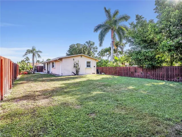 800 102nd Ave N, Naples, Florida 34108